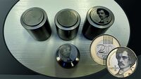 Mit der LANG Pulsaris 300 können präzise Prägestempel für Münzen gefertigt werden
